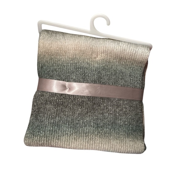 Time And Tru Ombre Tie Dye Beanie And Scarf Set - Picture 9 of 10